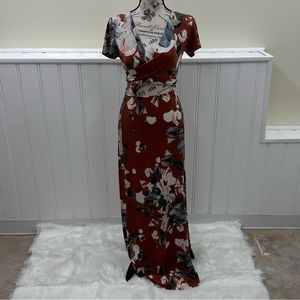 Floral maxi dress with cut out tie in front from Windsor Size Medium